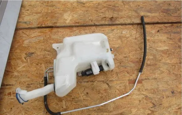 Mercedes-Benz SL R231 Windshield washer fluid reservoir/tank A2318600560 A2318600660