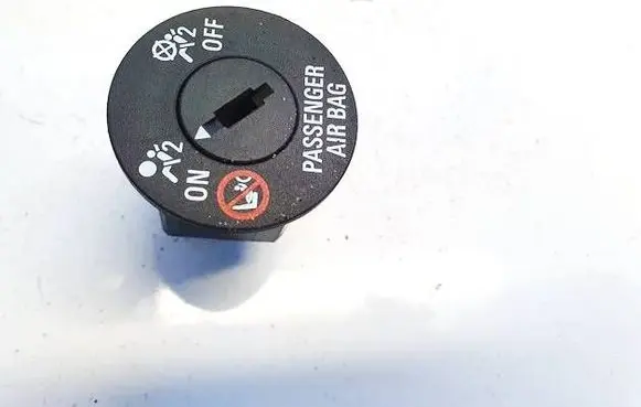 Opel Insignia A Passenger airbag on/off switch 13577258