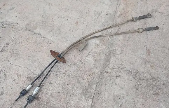 Honda CR-V Gear shift cable linkage
