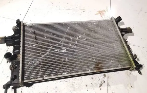 Opel Zafira A Coolant radiator