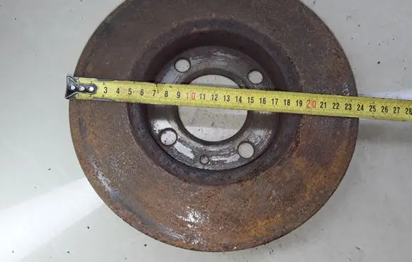 Volkswagen Golf III Front brake disc