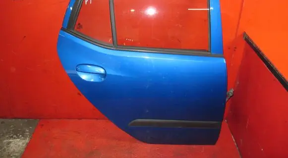 Hyundai i10 Rear door