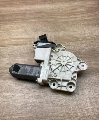 Opel Vectra C Rear door window regulator motor 1137328066 24414777 106155102
