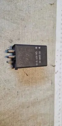 Mercedes-Benz S W126 Other relay 1268201210 05898600