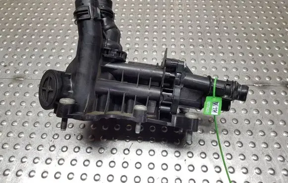 Skoda Octavia Mk4 Thermostat housing S27708331 05L121111N