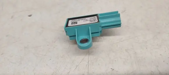 Audi A4 S4 B8 8K Airbag deployment crash/impact sensor 8K0955557C 5WK4380902 8K0955557
