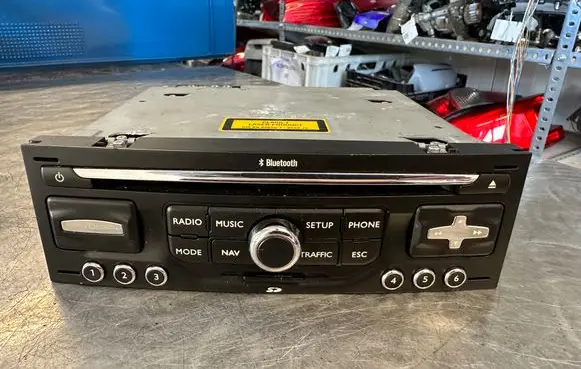 Peugeot 3008 I Radio/CD/DVD/GPS head unit 96661984XT