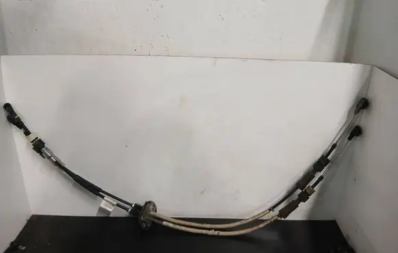 Volvo V70 Gear shift cable linkage 615878