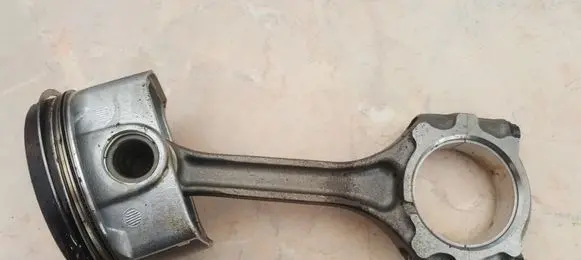 Lexus ES 250 - 300 - 330 Piston with connecting rod