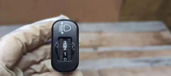 Volkswagen Crafter Headlight level height control switch 9065440131