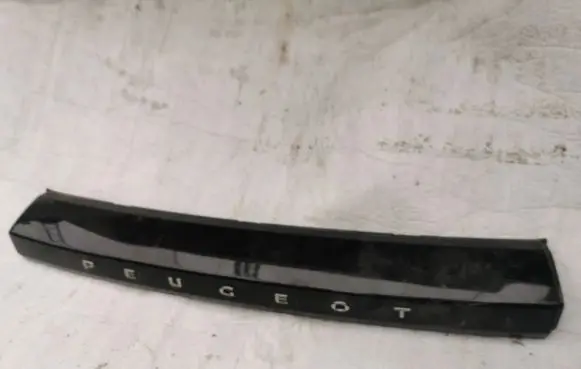 Peugeot 2008 II Trunk door license plate light bar GE0051241 98338249 M0U022781