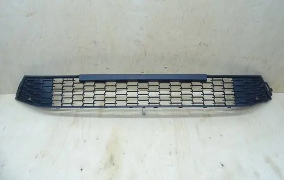Front bumper lower grill
