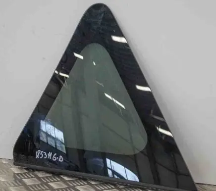 Toyota Verso-S Rear side window E643R007981