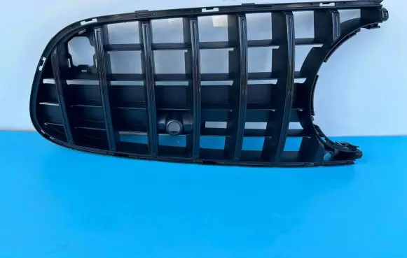 Mercedes-Benz AMG GT R190 C190 Front bumper lower grill A1908855002