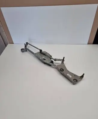 Mercedes-Benz ML W166 Front wiper linkage and motor A1668200540 50085891 1719A73212