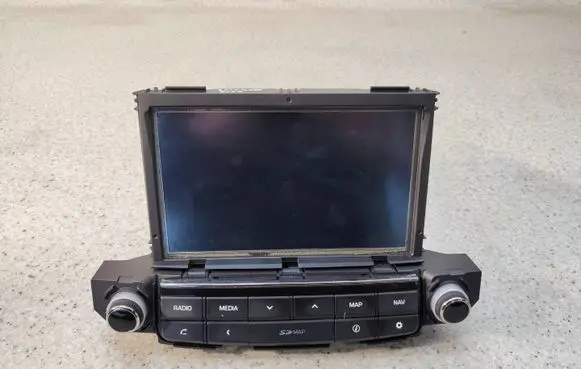 Hyundai Tucson TL Radio/GPS head unit trim 96560-D70114X15 96560-D70114X
