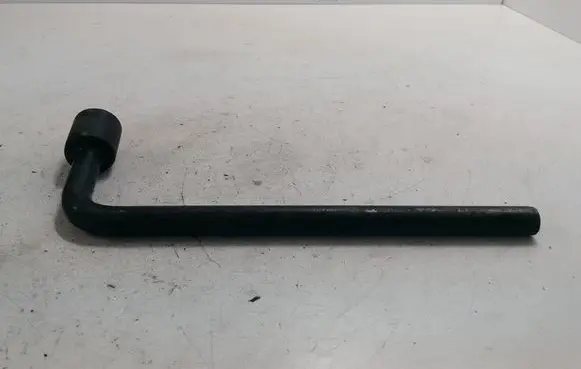 Renault Laguna II Wheel nut wrench 8200002315A