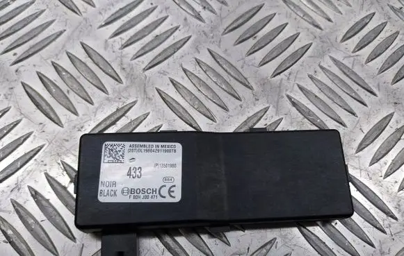 Opel Insignia A Sliding door control unit/module 13501980