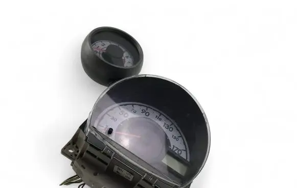 Toyota Aygo AB10 Speedometer (instrument cluster) 91717K06