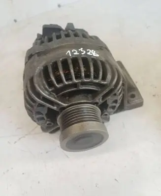 Volvo XC90 Generator/alternator 8676498 0124525029