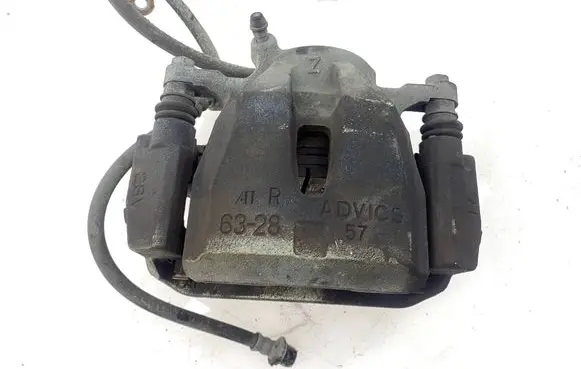 Toyota Prius+ (ZVW40) Front brake caliper