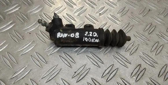 Clutch slave cylinder