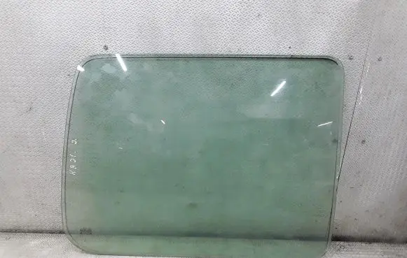 Volkswagen Caddy Rear side window