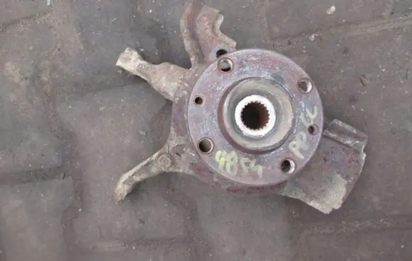 Fiat 500 Cinquecento Front wheel hub spindle knuckle