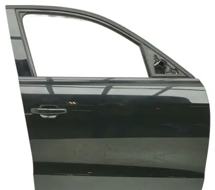 Audi Q3 8U Front door 8R0831052E LY9T