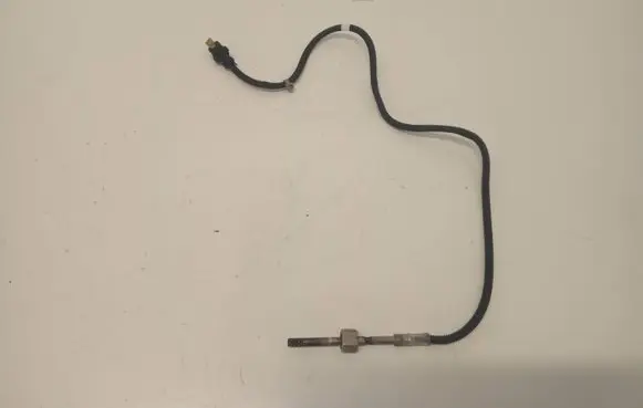 Mercedes-Benz S W222 Exhaust gas temperature sensor A0009051105