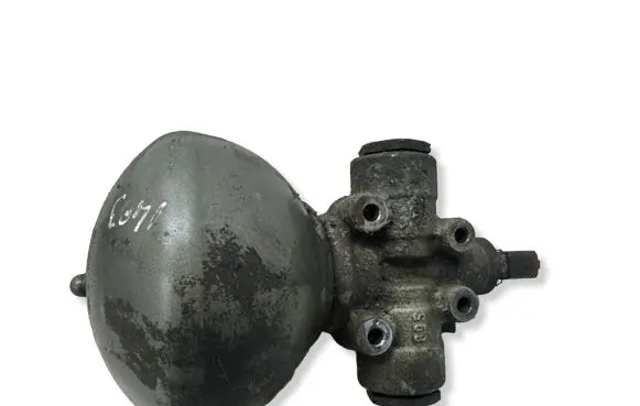 Citroen C6 Air suspension valve block 9655235680