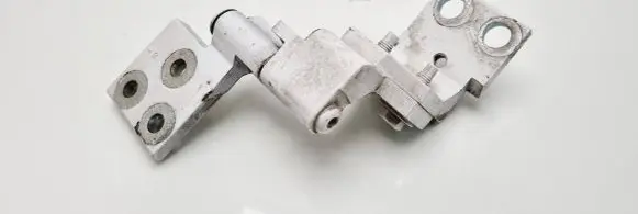 Citroen Berlingo Loading door lower hinge 