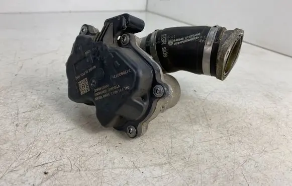 Volkswagen Caddy Throttle valve 04L131501L 04L131521G