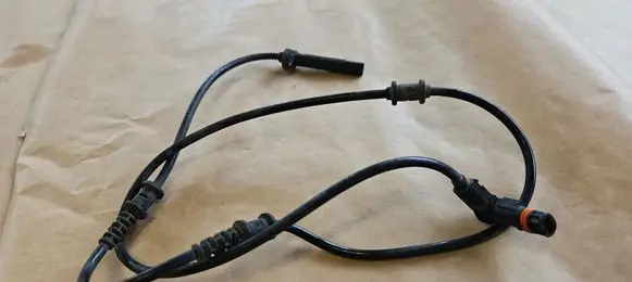 Mercedes-Benz GL X166 ABS brake wheel speed sensor A1669052601 1669052601