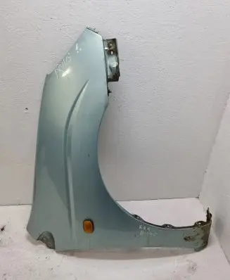Toyota Prius (XW10) Fender