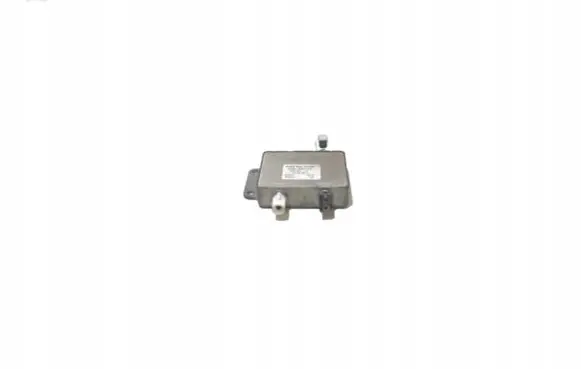 Mercedes-Benz G W463 2nd Gen Antenna control unit A4638203789