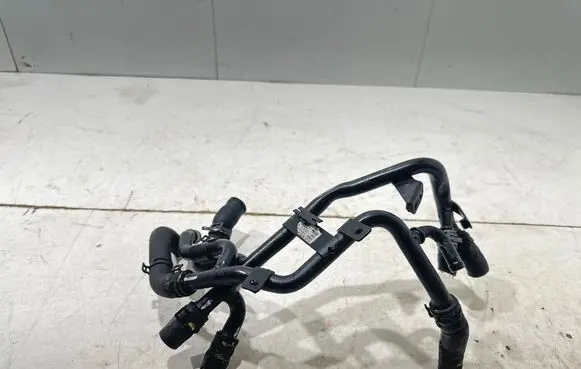 Audi A4 S4 B9 Engine coolant pipe/hose 04L122157CC