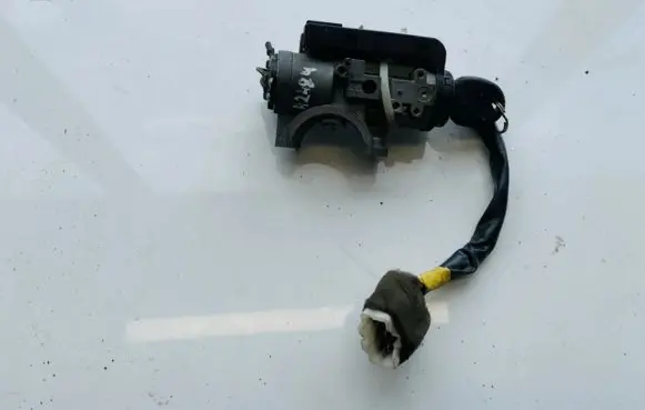 Hyundai Accent Ignition lock f005v00151 9681614980