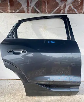 Audi e-tron Rear door E-TRON