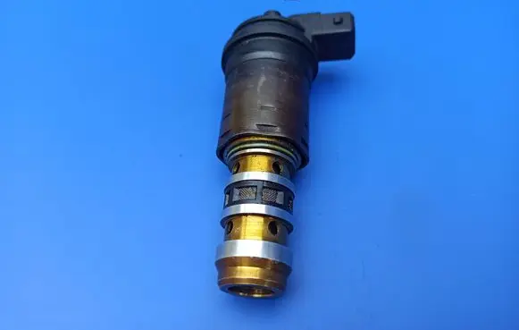 BMW 7 E65 E66 Camshaft vanos timing valve 1707323 1136170732310
