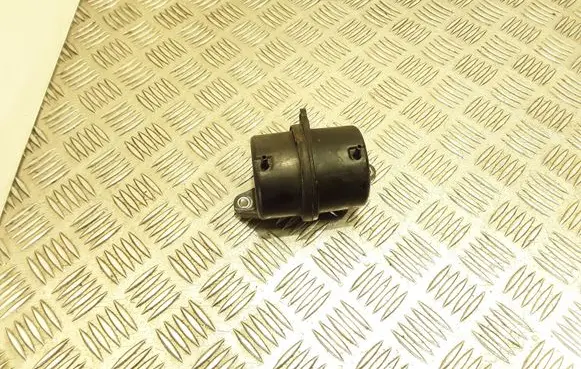 Vacuum air tank