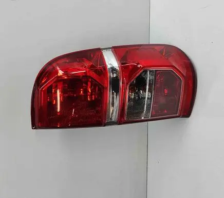 Toyota Hilux (AN10, AN20, AN30) Rear/tail lights 815500K170