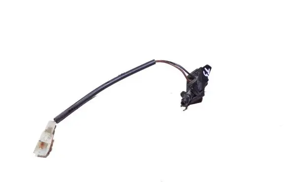 Windshield washer spray nozzle