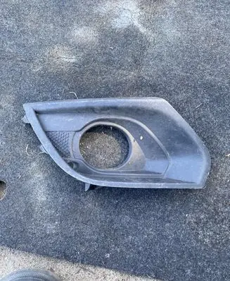 Opel Corsa E Front bumper lower grill 13450670