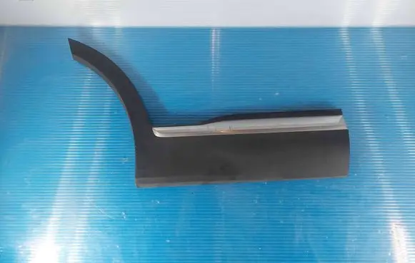 Hyundai Santa Fe Rear door trim (molding) 87732S1100