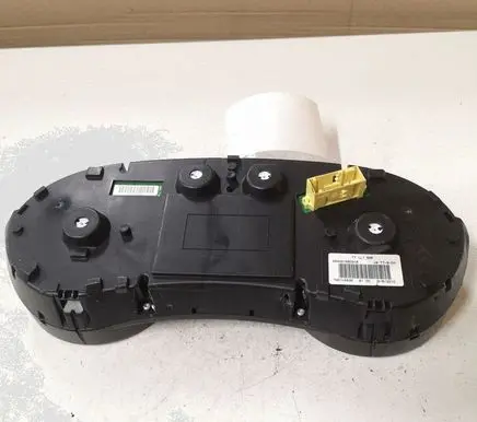 Peugeot 308 Speedometer (instrument cluster) 554001550316