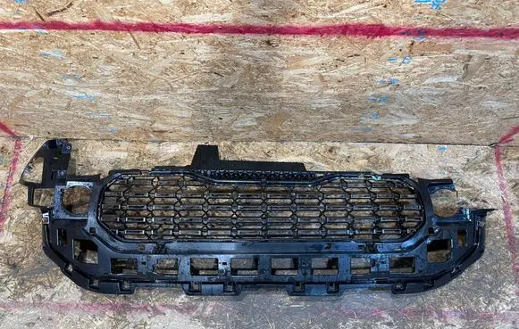 Front bumper lower grill