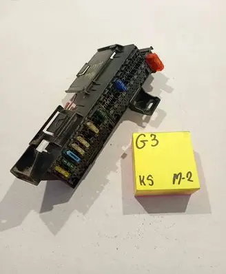 BMW 5 E60 E61 Fuse module 6957330