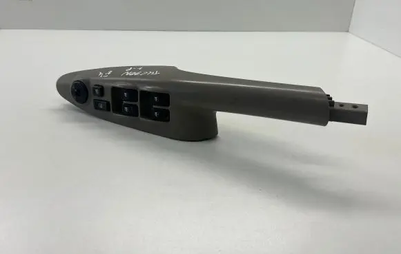 Hyundai Tucson JM Electric window control switch 935702E200