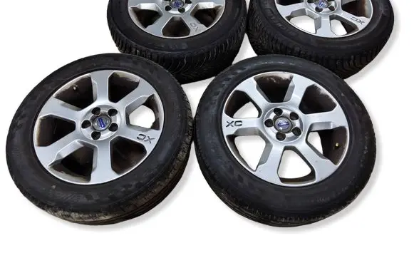 Volvo XC70 R17 alloy rim 30714025